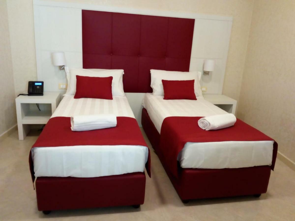 La Serenissima Hotel Palermo Luaran gambar