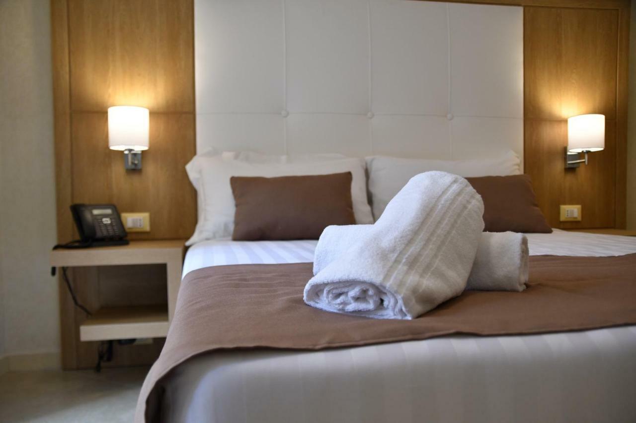 La Serenissima Hotel Palermo Luaran gambar